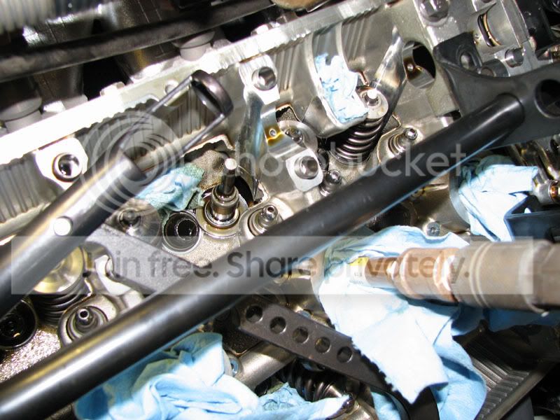 How To InCar Valve Spring and Retainer Install EvolutionM